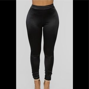 Black Shiny leggings